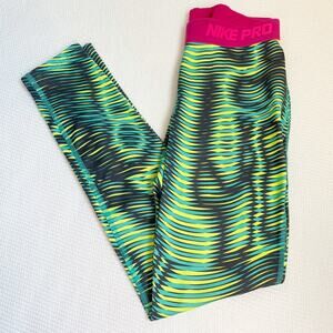 Nike Pro Patterned Leggings